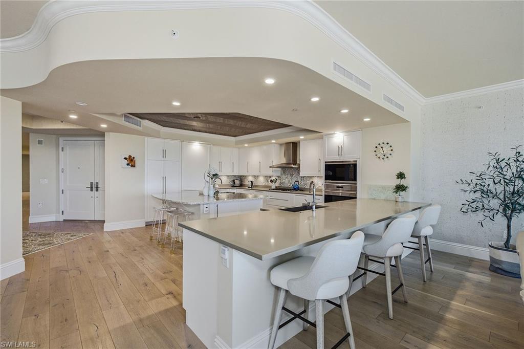 13665 Vanderbilt DR 404 photo 9