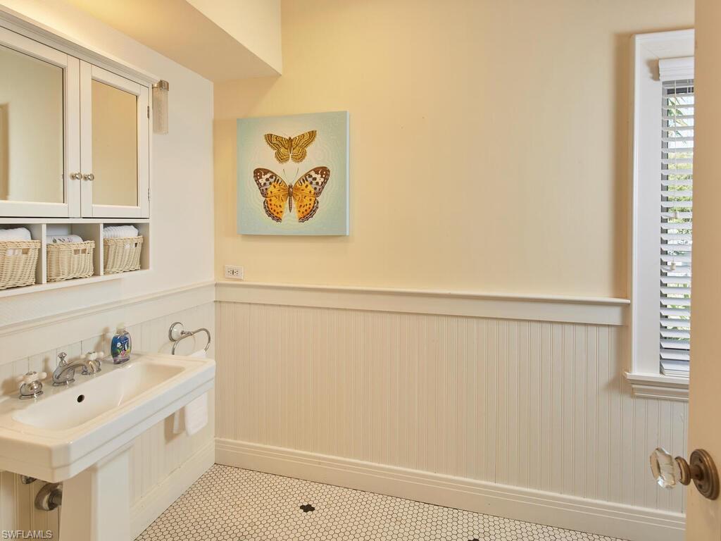 2750 Treasure LN photo 19