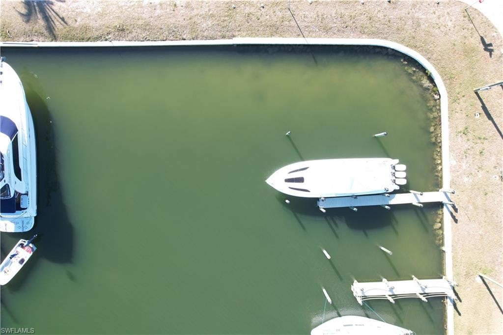 over head boat slips