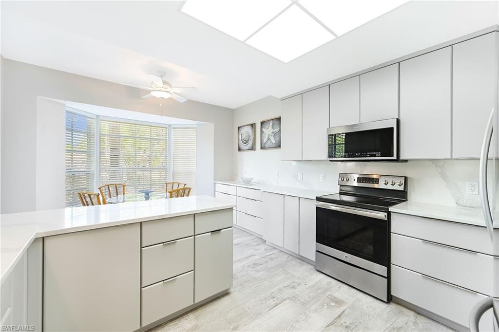 Remodeled Kitchen/ Breakfast Nook/Work Space