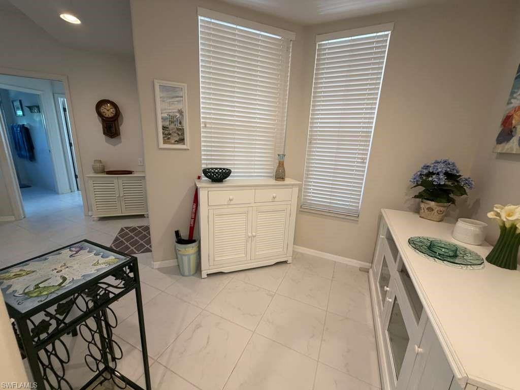 17020 Willowcrest WAY 210 photo 6