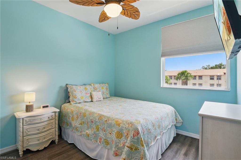 Guest bedroom 1 has a queen size bed