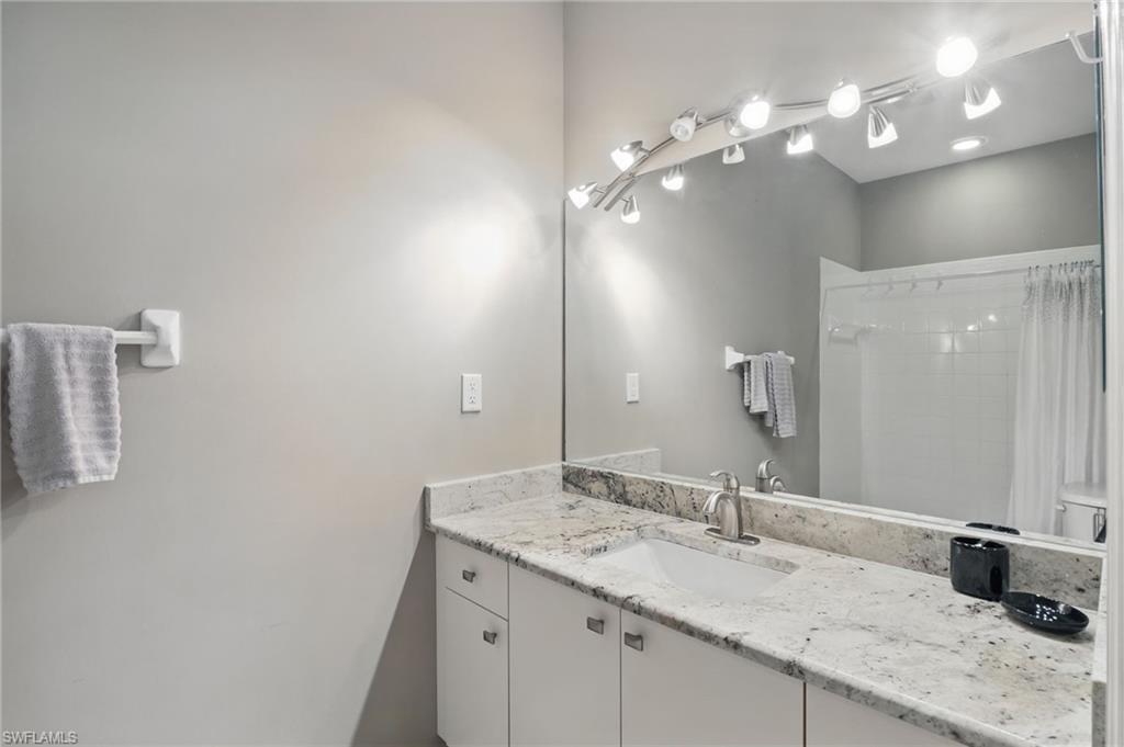 15430 Bellamar CIR 3023 photo 18
