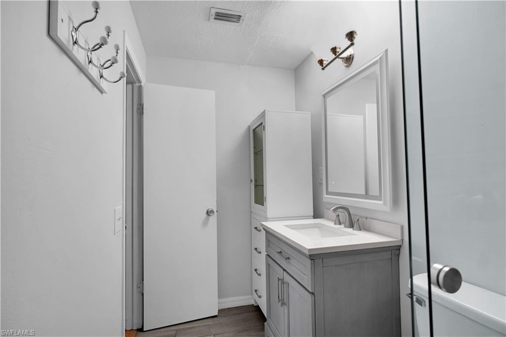 6777 Winkler RD 268 photo 14