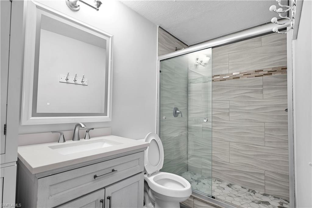6777 Winkler RD 268 photo 15