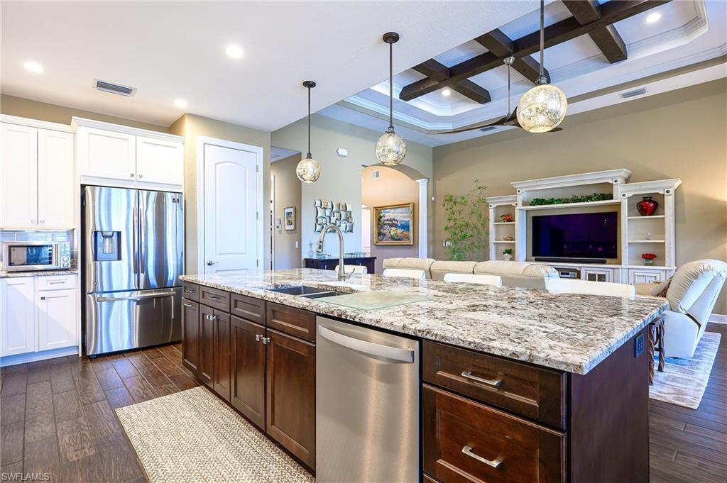 10505 Valencia Lakes DR photo 17