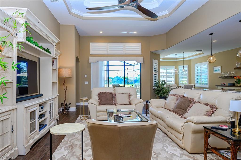 10505 Valencia Lakes DR photo 11
