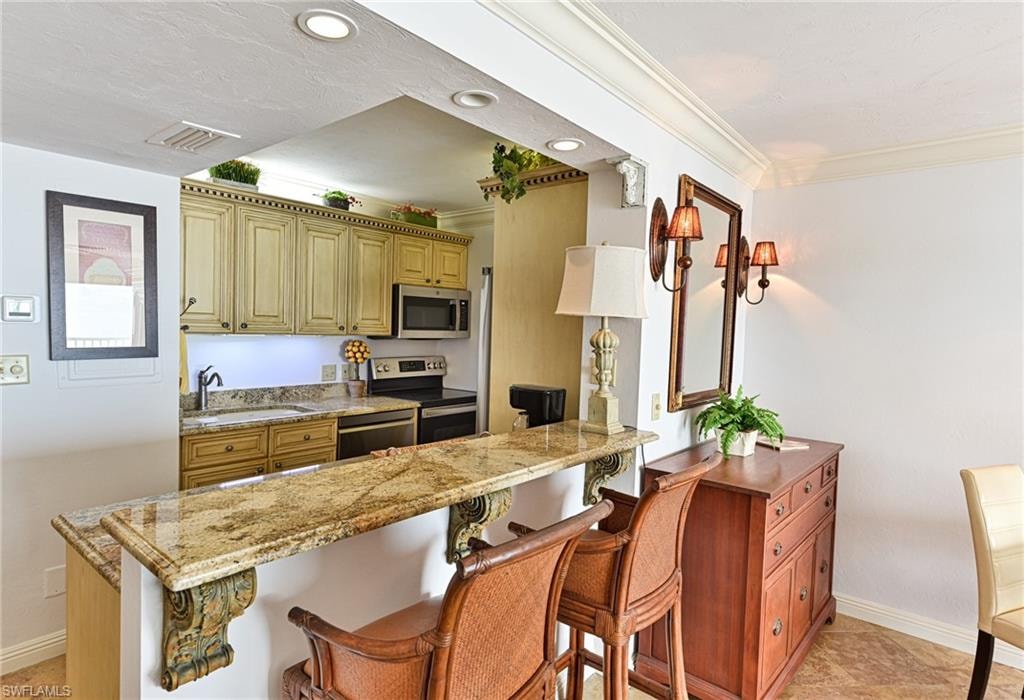 25830 Hickory BLVD 309 photo 7