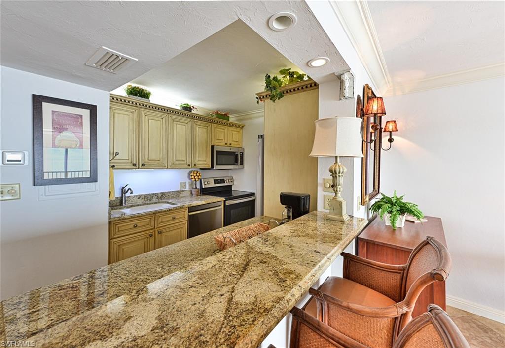 25830 Hickory BLVD 309 photo 8