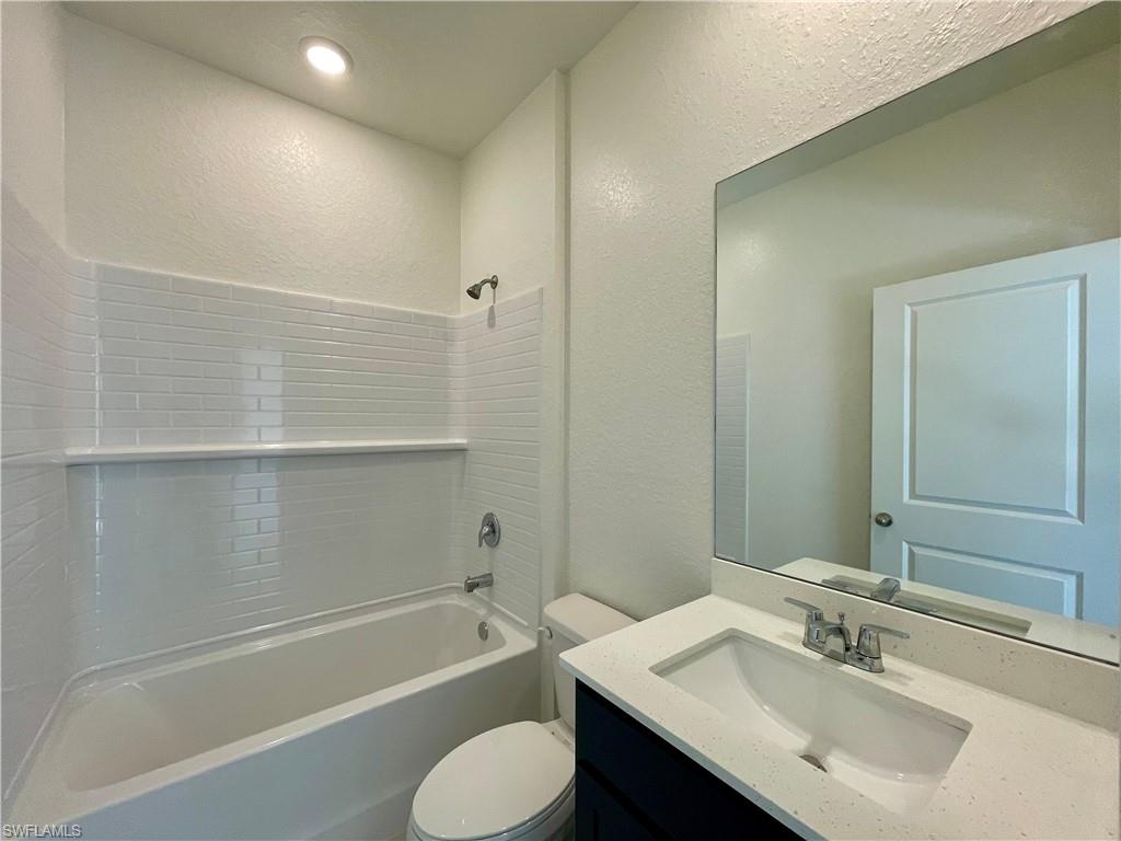 4020 NW 36th PL photo 9