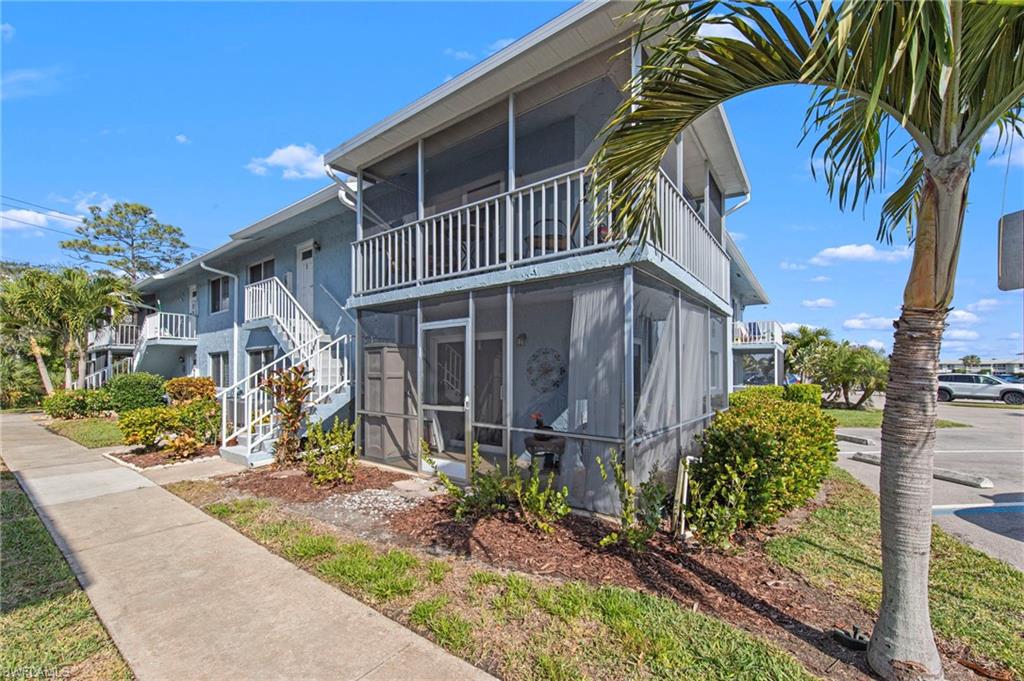 256 Palm DR 1