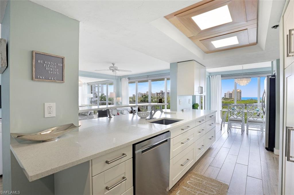 5501 Heron Point DR 501 photo 7