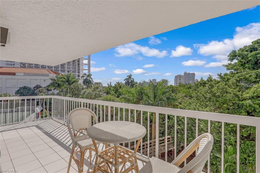 5501 Heron Pt DR 201