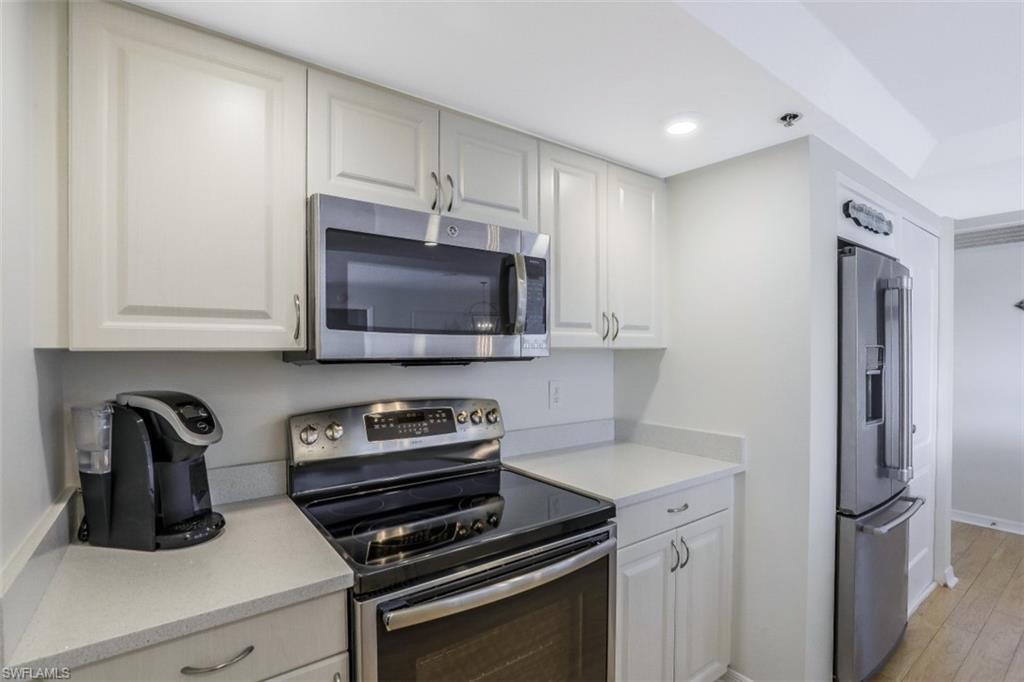 5501 Heron Pt DR 201 photo 10