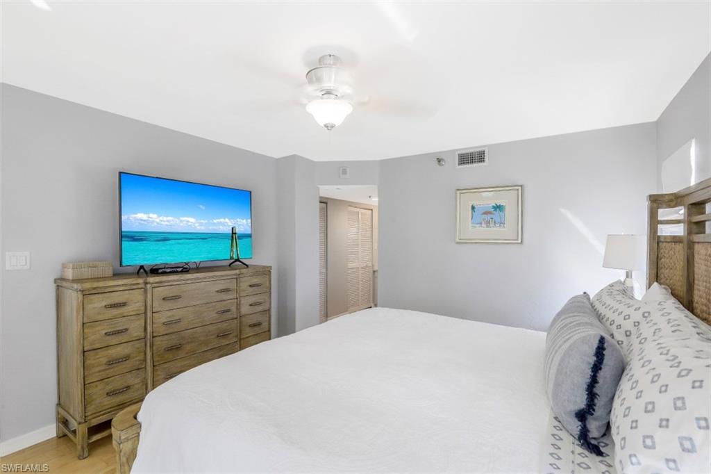5501 Heron Pt DR 201 photo 15
