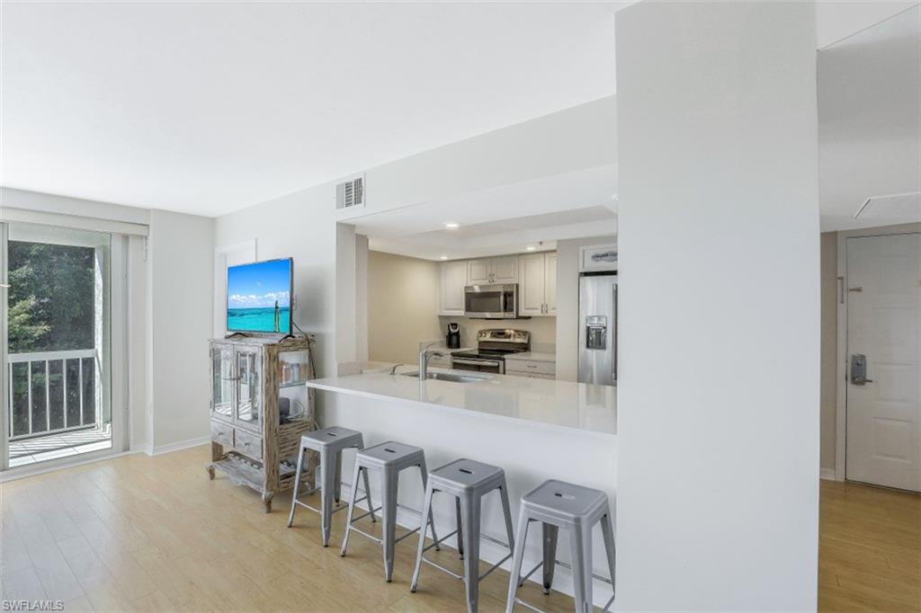 5501 Heron Pt DR 201 photo 8