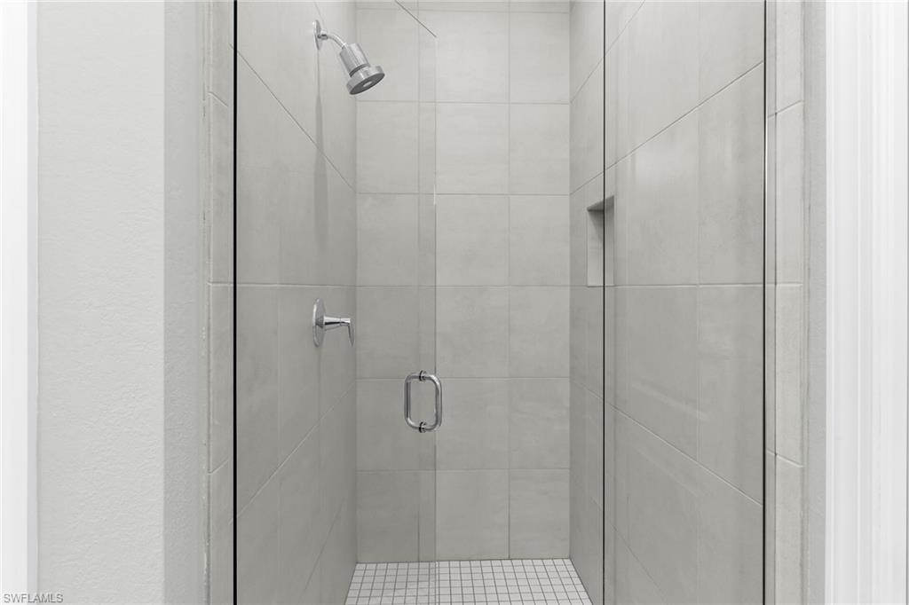 PRIMARY FRAMELESS SHOWER