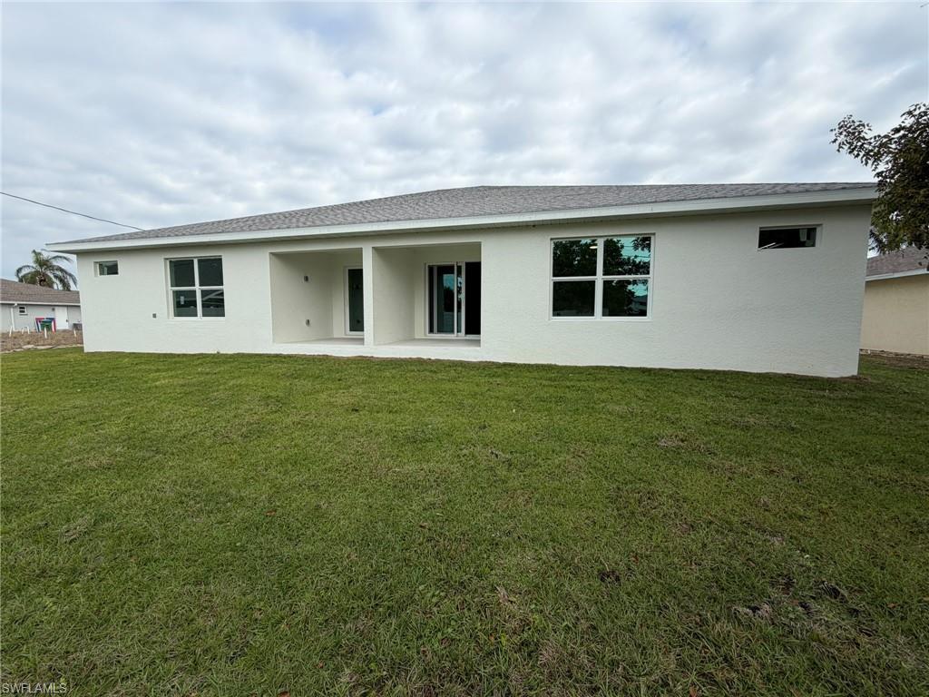 OVERSIZE, SEMI FENCED BACK YARD