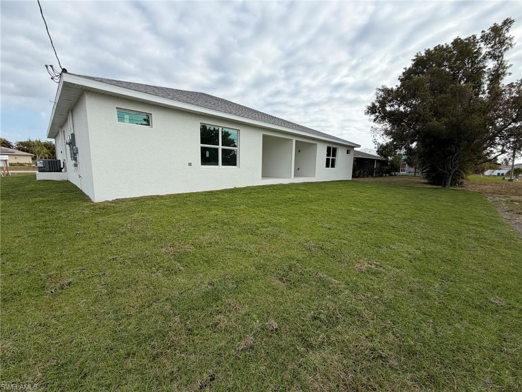 OVERSIZE, SEMI FENCED BACK YARD