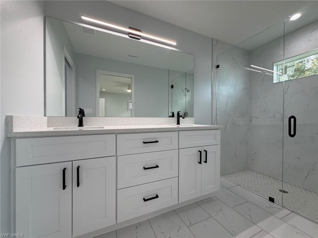 1ST UNIT, MASTER BATH