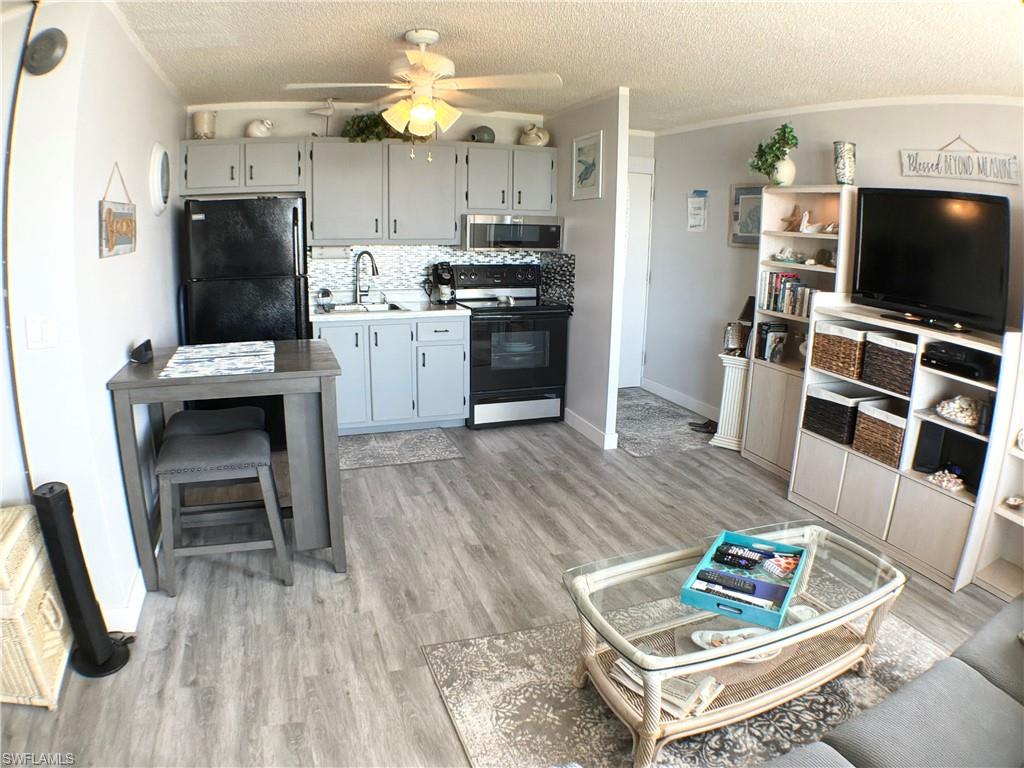 7330 Estero BLVD 508 photo 10