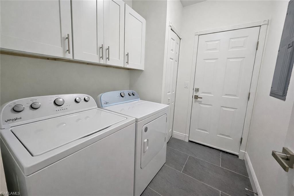 1440 Graham CIR photo 21