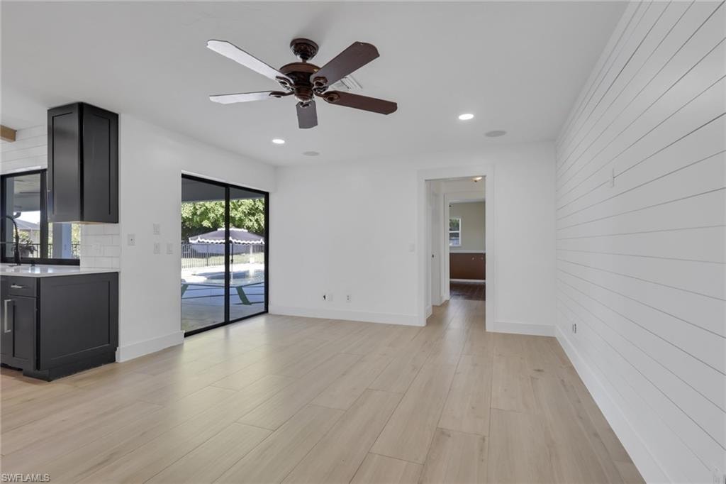 10450 Windsor WAY photo 22