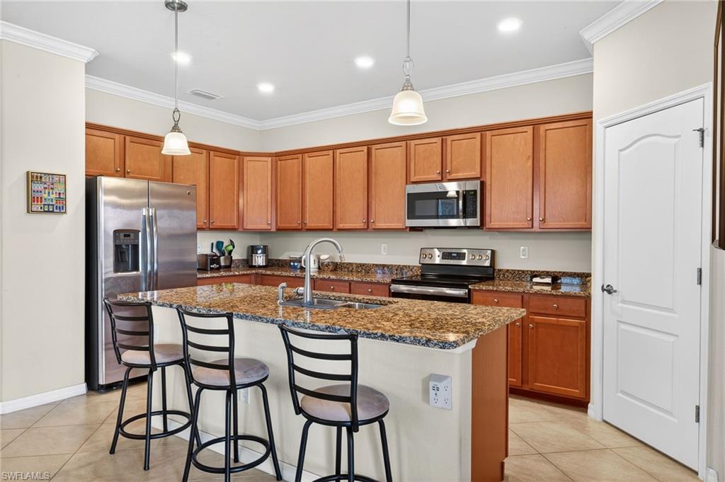 2548 Caslotti WAY photo 8