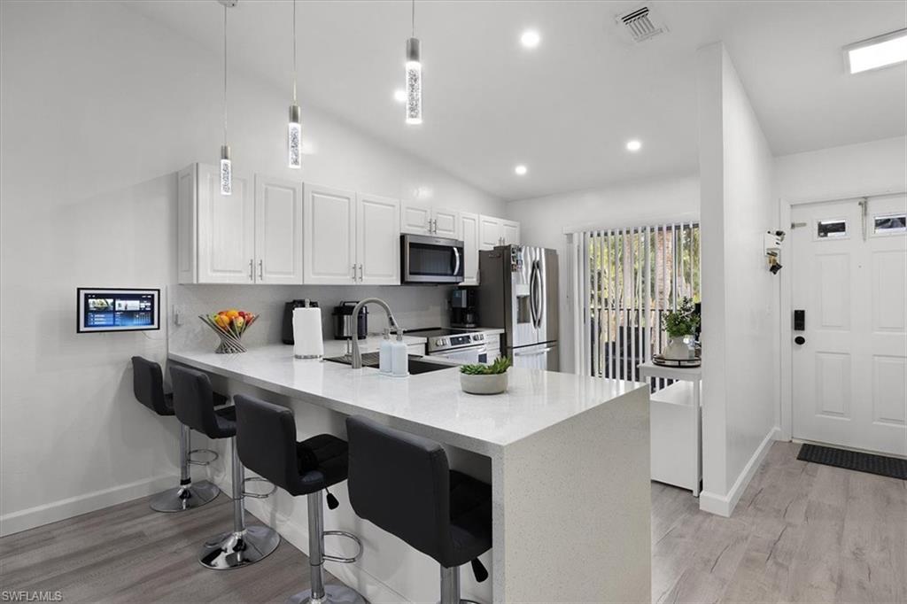 4100 Looking Glass LN 3002