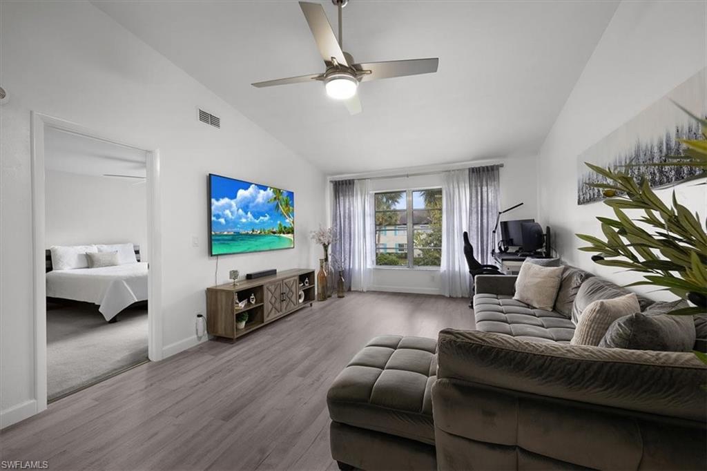 4100 Looking Glass LN 3002 photo 11