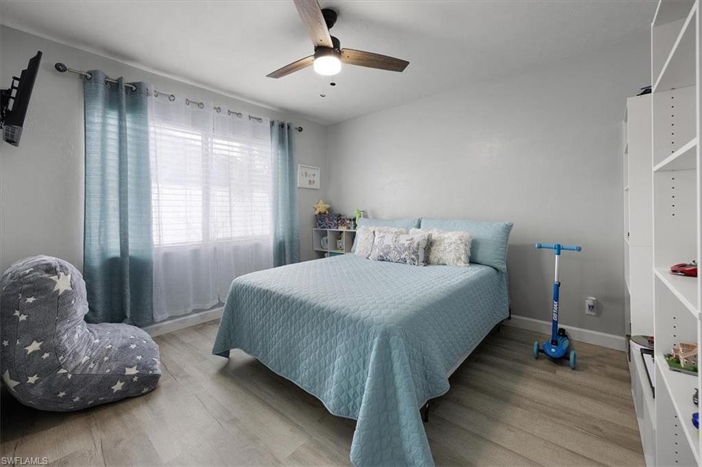4100 Looking Glass LN 3002 photo 19