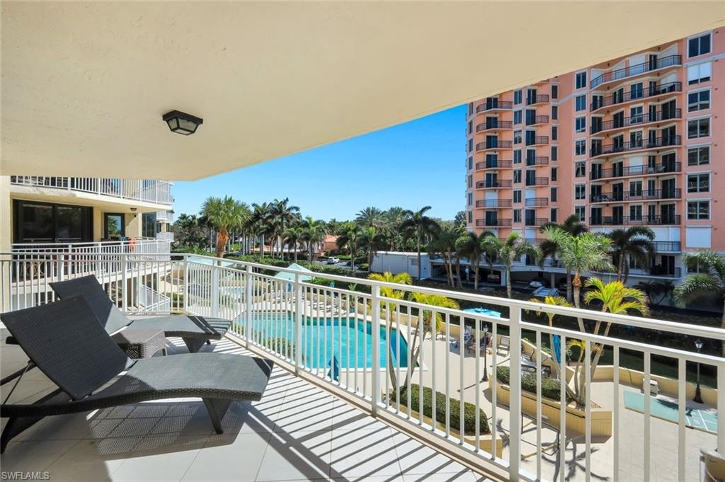 520 Collier BLVD 301 photo 23