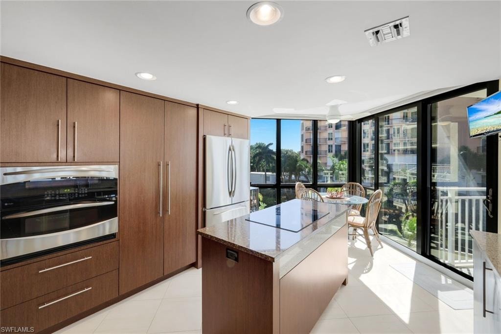 520 Collier BLVD 301 photo 12
