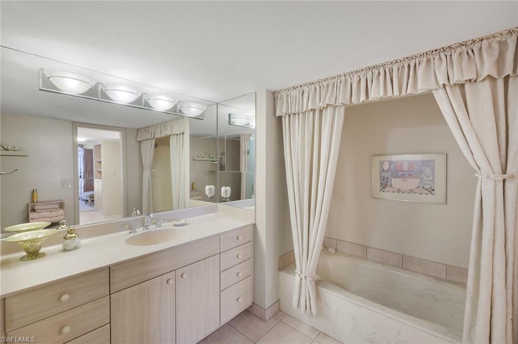 520 Collier BLVD 301 photo 26