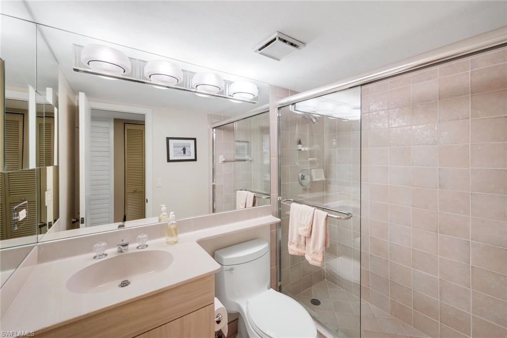 520 Collier BLVD 301 photo 32