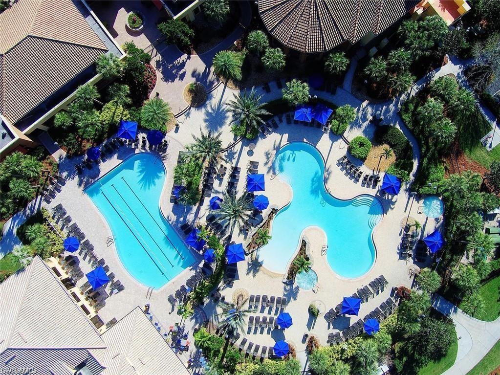 Bird's eye view of a pool area