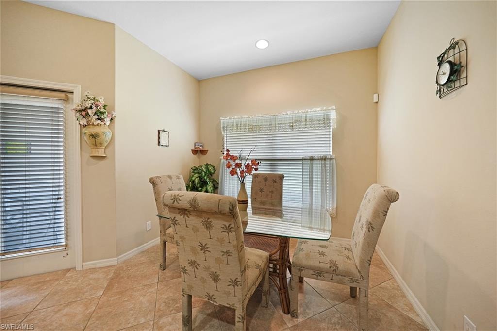 2454 Blackburn CIR photo 12