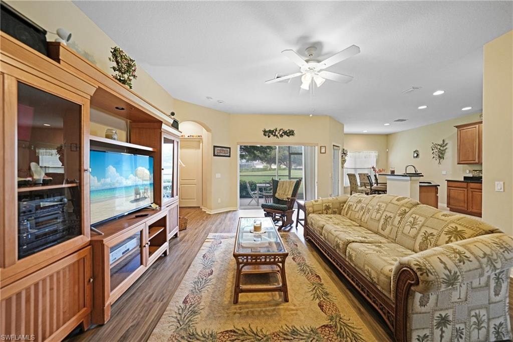 2454 Blackburn CIR photo 9