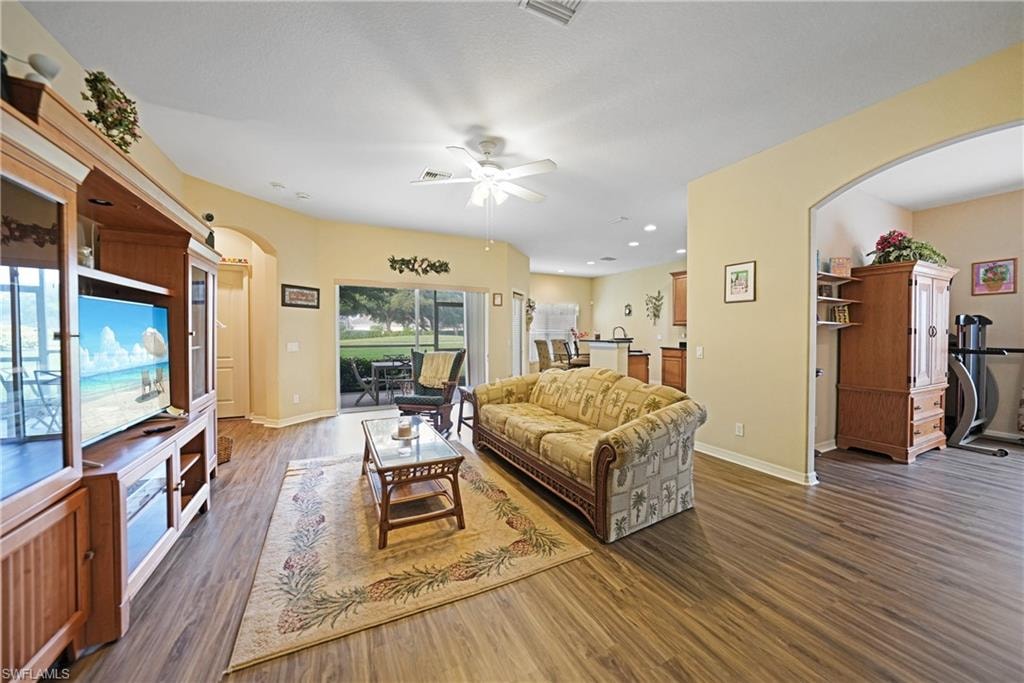 2454 Blackburn CIR photo 8