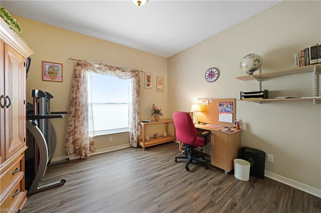 2454 Blackburn CIR photo 21