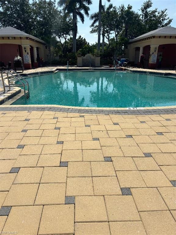 2 community pools.