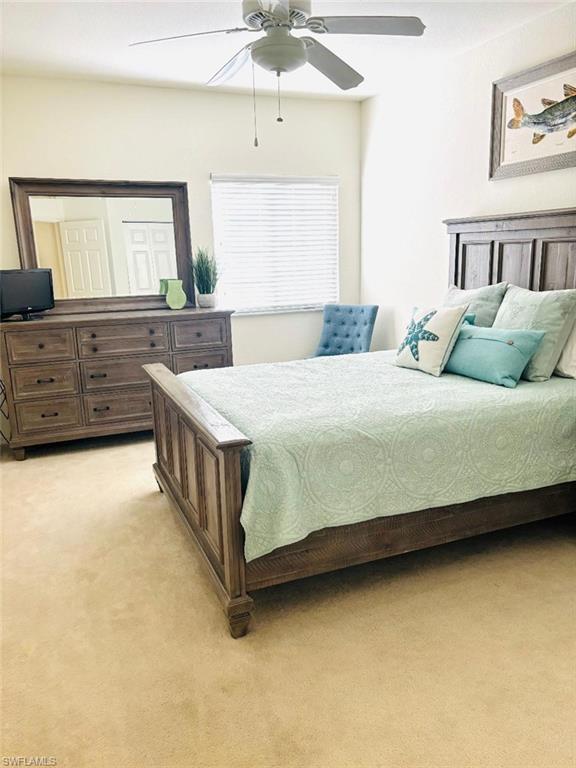 Guest bedroom - queen size bed.