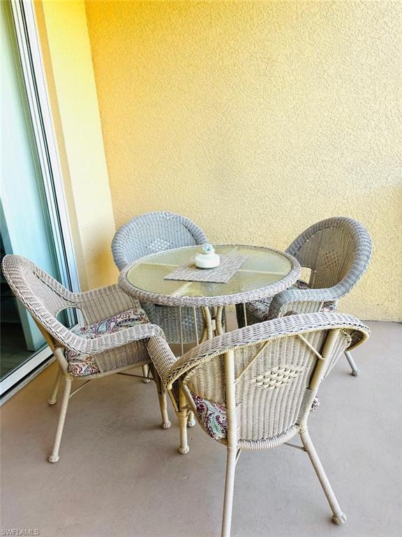 Screened-in lanai.
