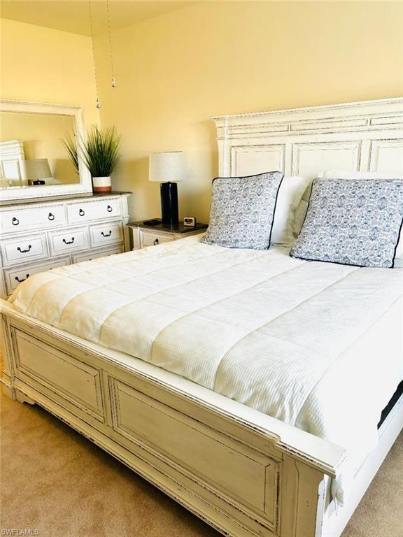 Master bedroom king size.