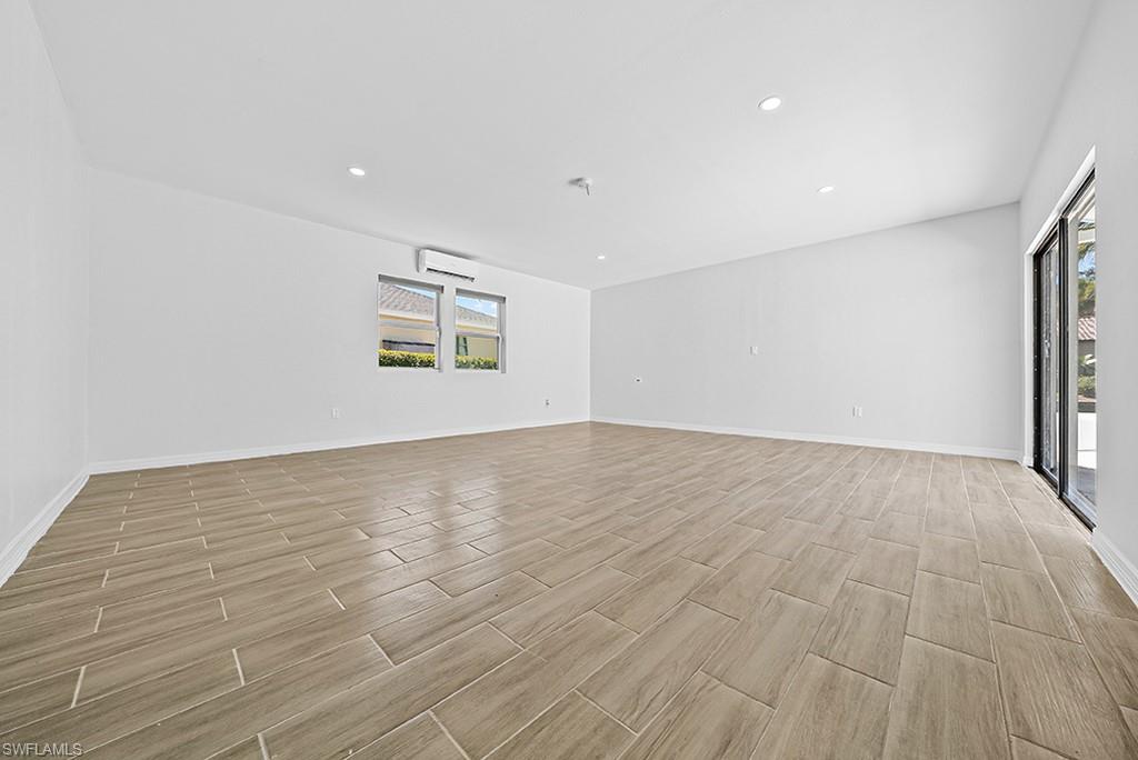 2175 Shad CT photo 14