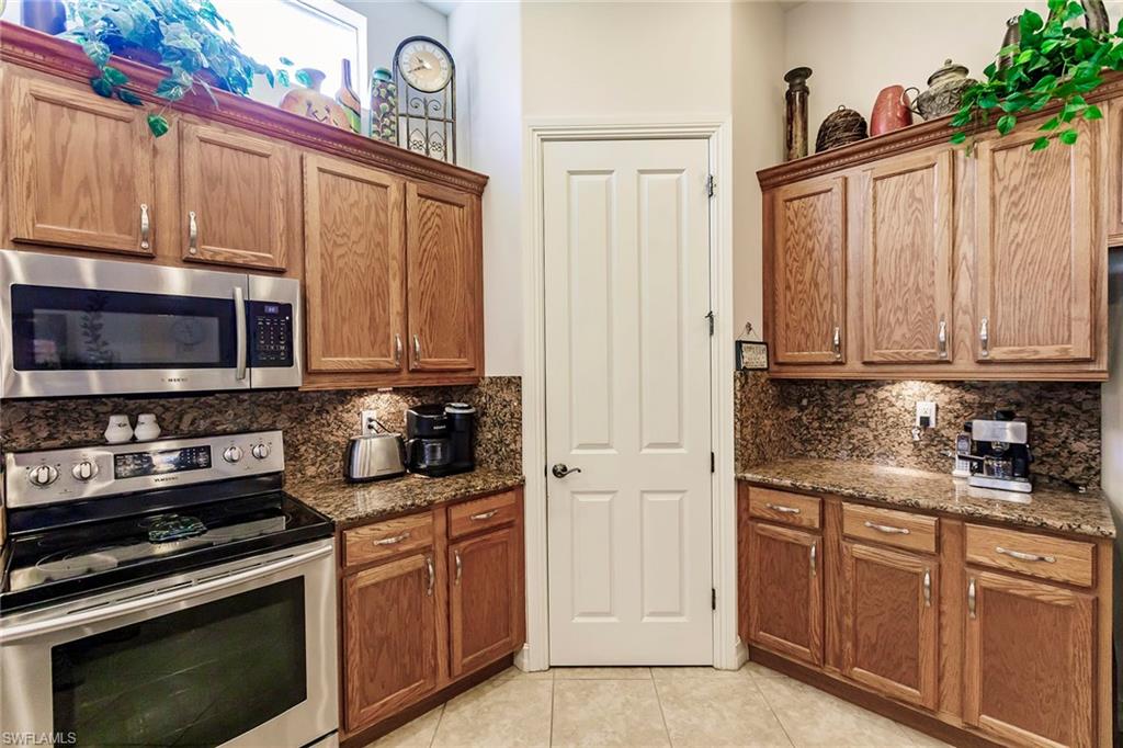 7684 Cottesmore DR photo 17