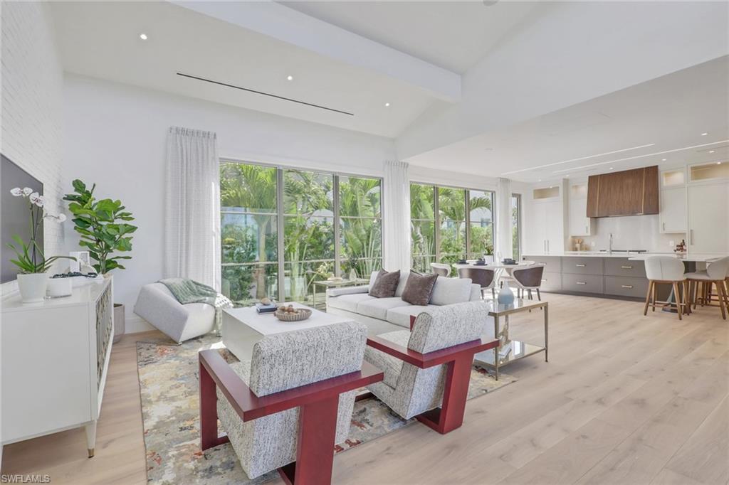 3724 Grove CIR photo 11