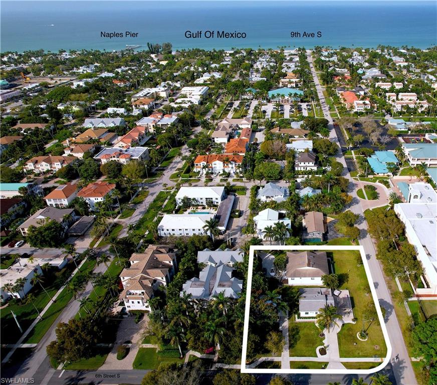 4Bed 4Bath House + 2 Cottages
