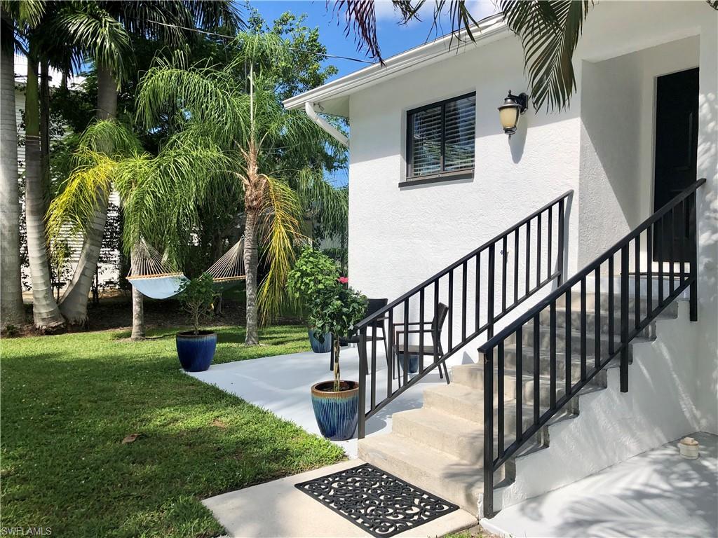 Duplex Sunset Side out door patio