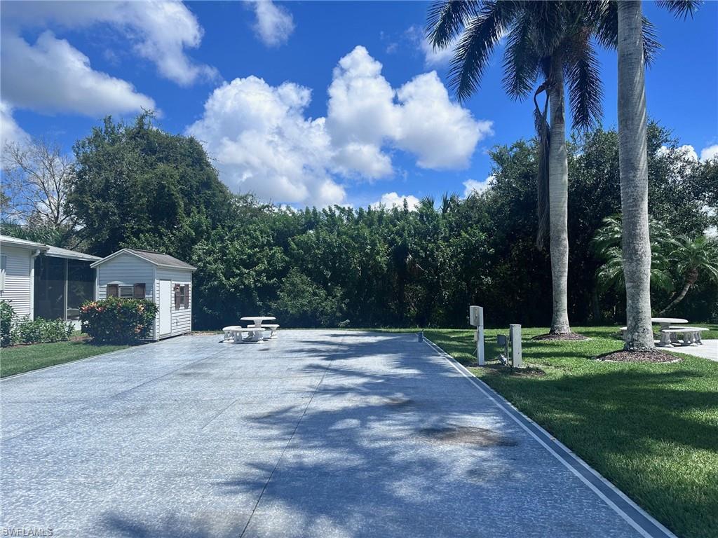 1008 Diamond Lake CIR